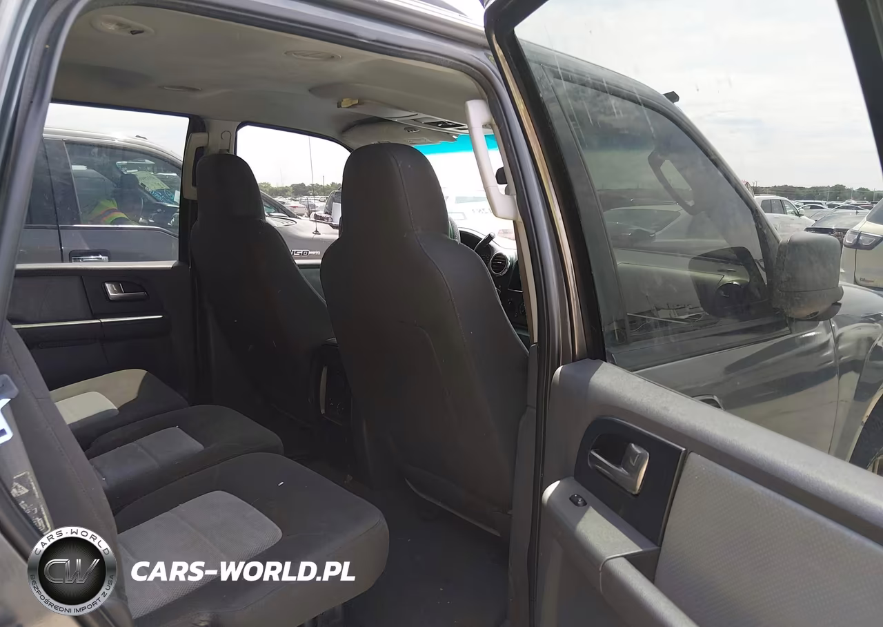 2003 Ford Expedition Xlt VIN:1FMPU15L93LB45418 - 8