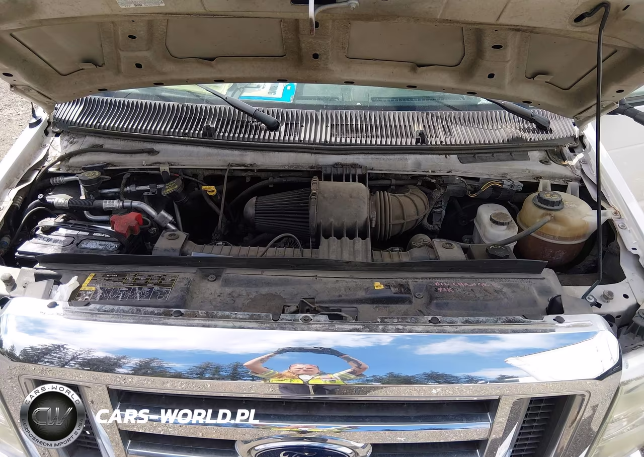 2010 Ford E-350 Cutaway VIN:1FDSE3FL6ADA82951 - 9