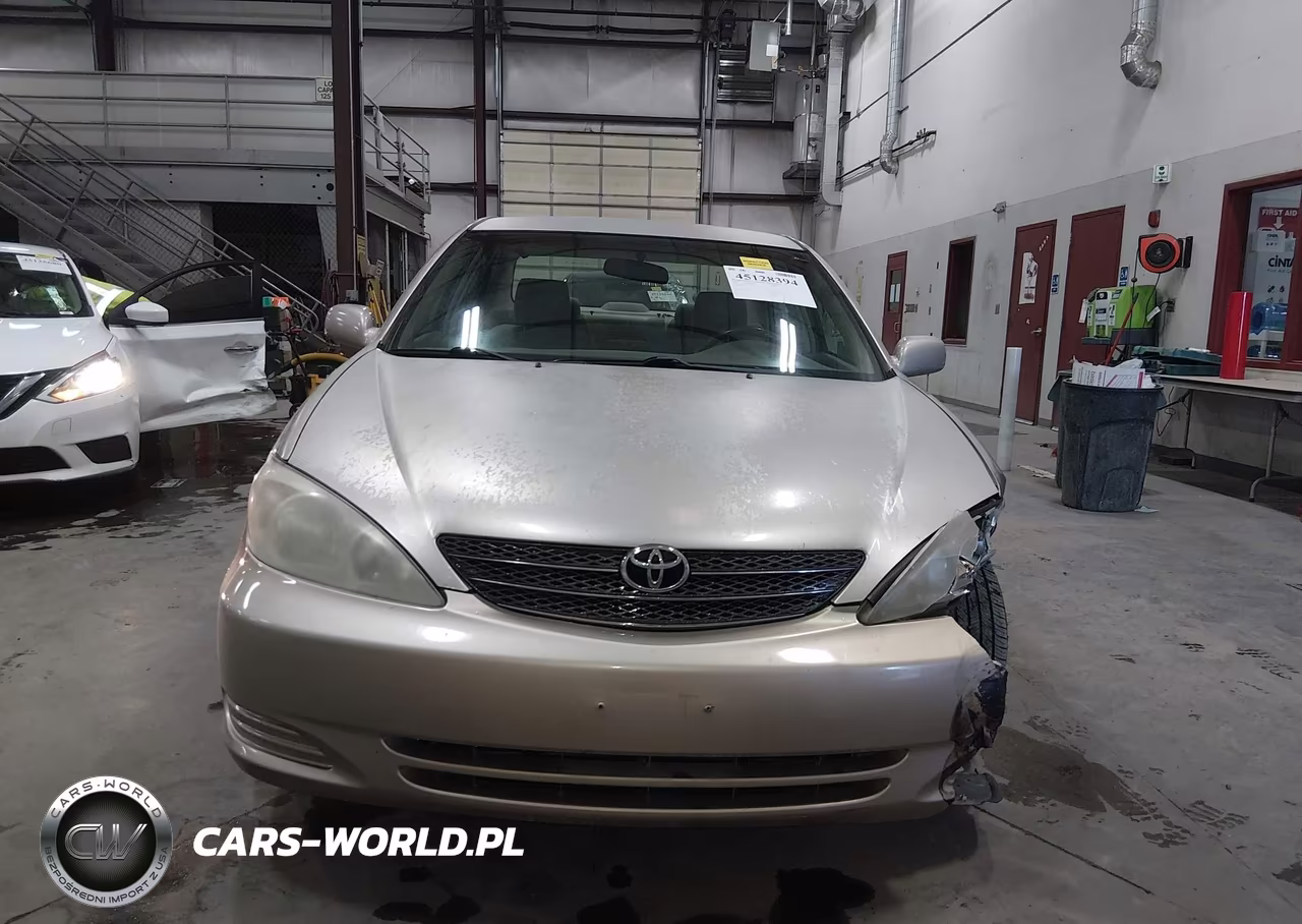 2002 Toyota Camry Le VIN:4T1BE32K92U639592 - 13