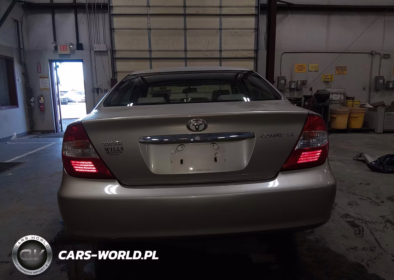 2002 Toyota Camry Le VIN:4T1BE32K92U639592 - 17