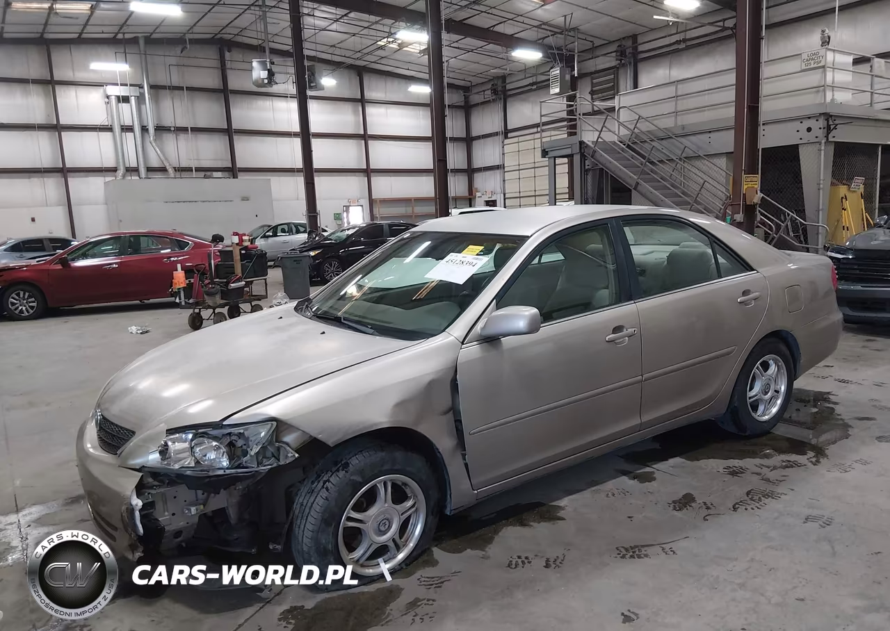 2002 Toyota Camry Le VIN:4T1BE32K92U639592 - 2