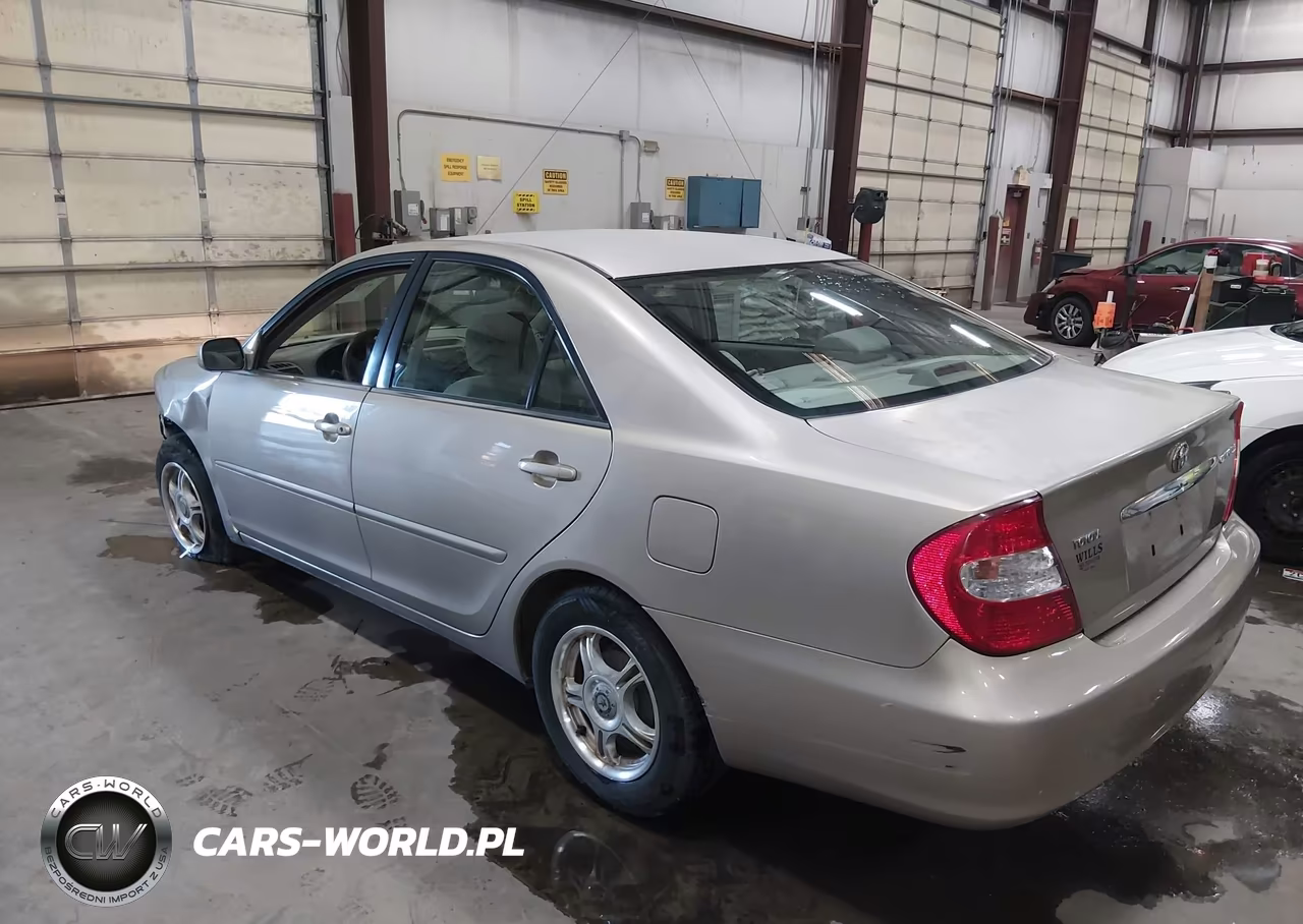 2002 Toyota Camry Le VIN:4T1BE32K92U639592 - 3