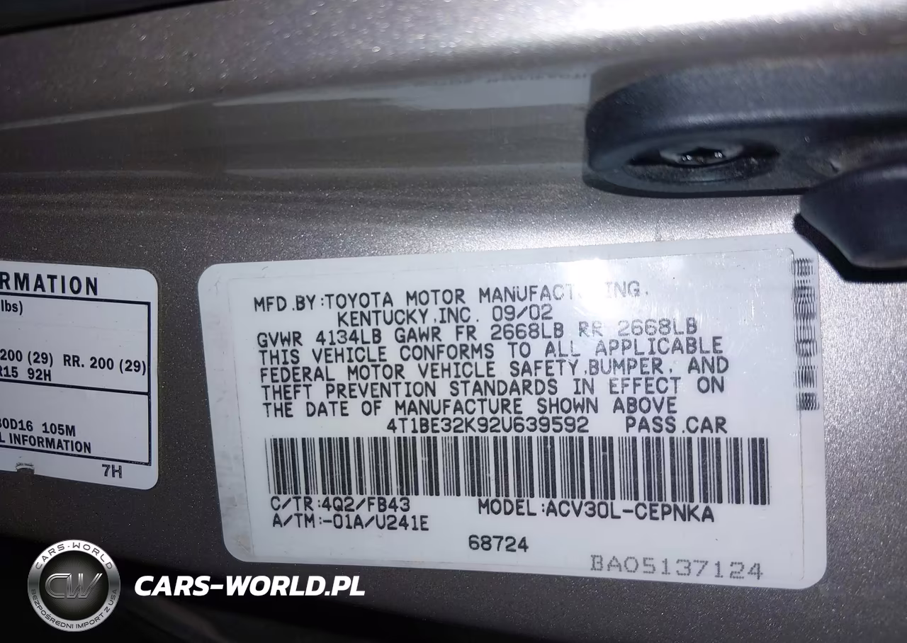 2002 Toyota Camry Le VIN:4T1BE32K92U639592 - 9