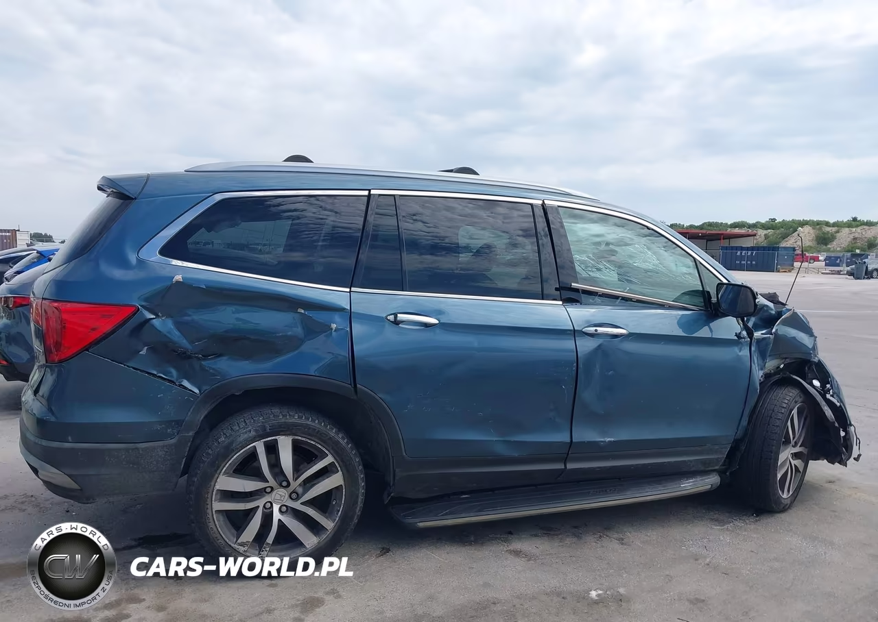 2017 Honda Pilot Touring VIN:5FNYF6H96HB071675 - 14