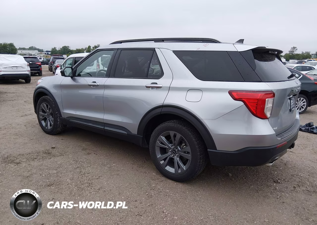 2022 Ford Explorer Xlt VIN:1FMSK8DH4NGC47209 - 3
