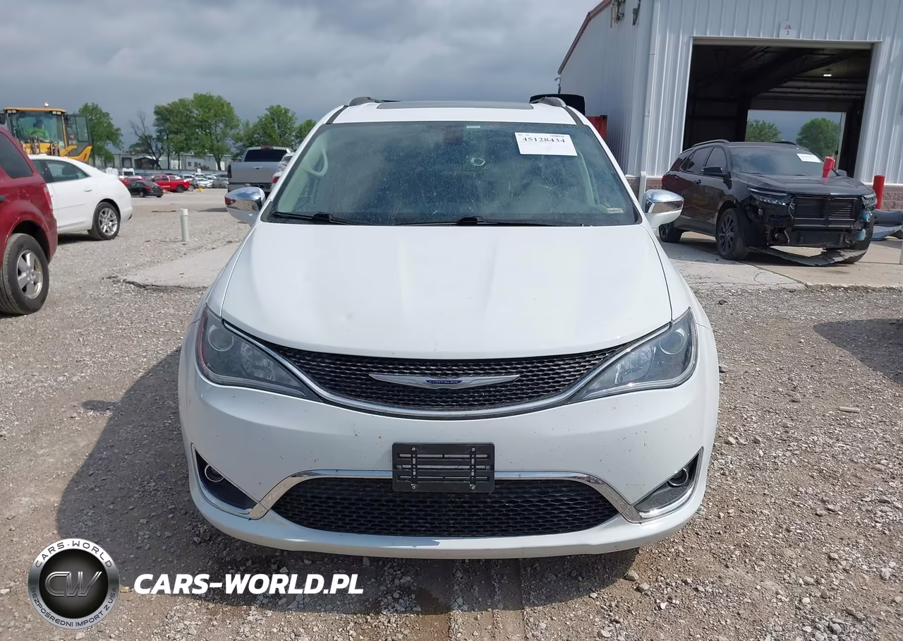 2018 Chrysler Pacifica Limited VIN:2C4RC1GGXJR311529 - 12