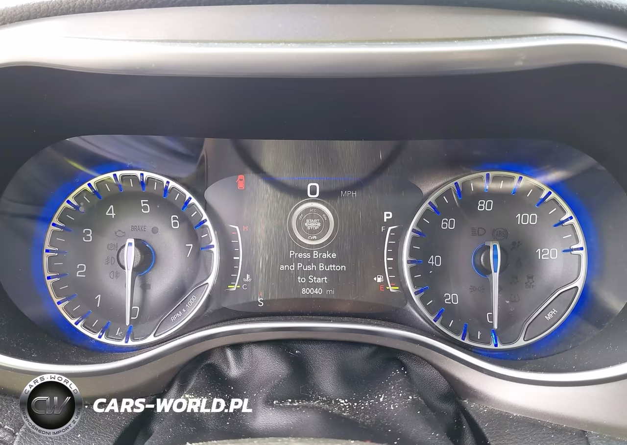 2018 Chrysler Pacifica Limited VIN:2C4RC1GGXJR311529 - 7