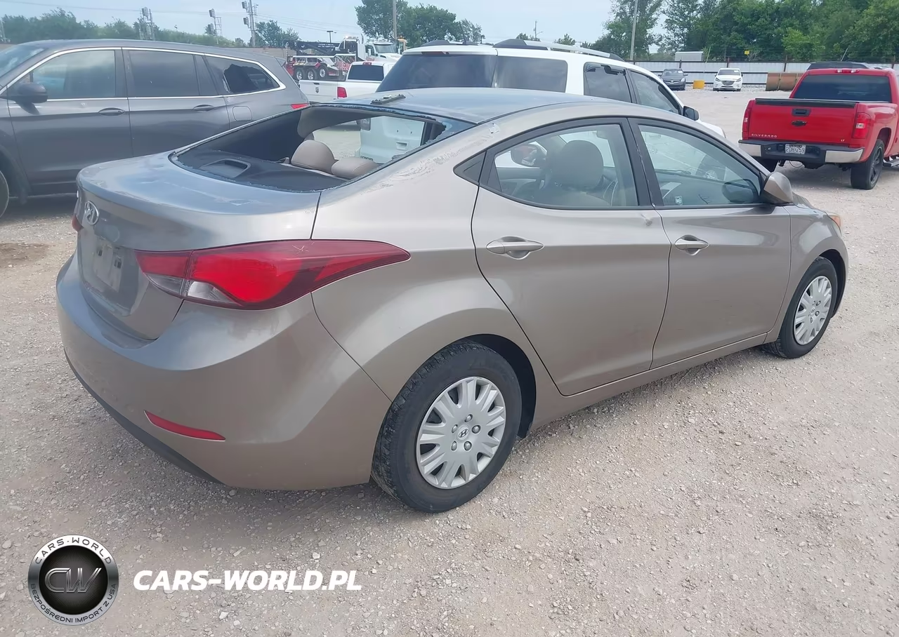 2016 Hyundai Elantra Se VIN:5NPDH4AE8GH736127 - 4