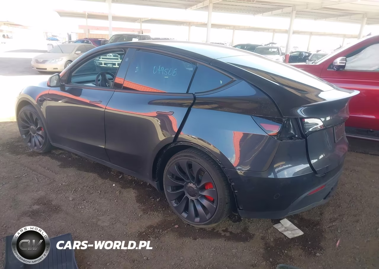 2024 Tesla Model Y Performance Dual Motor All-Wheel Drive VIN:7SAYGDEF9RF049508 - 3