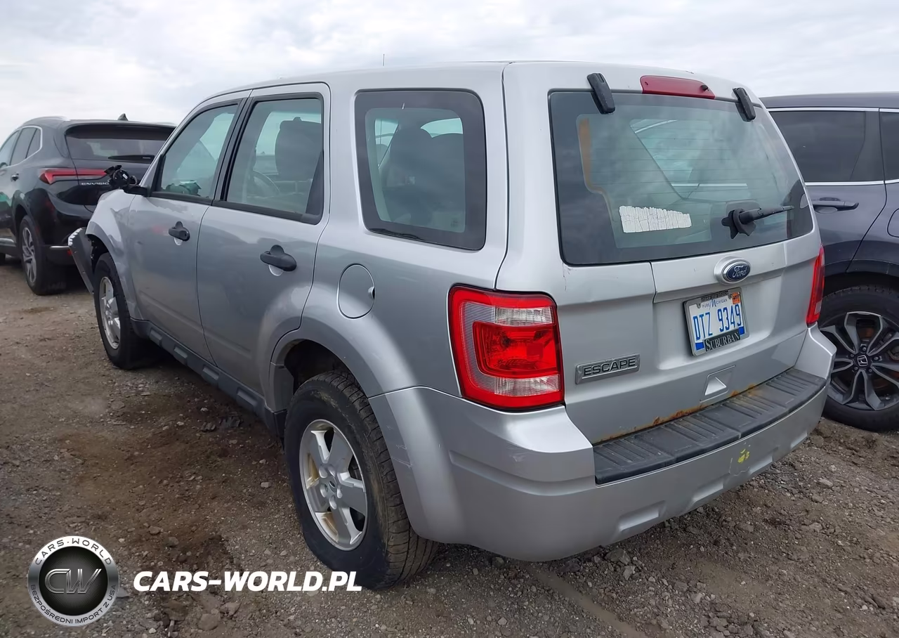 2010 Ford Escape Xls VIN:1FMCU0C7XAKA62887 - 3