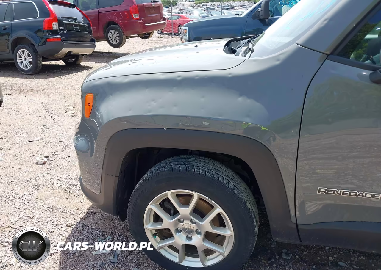 2020 Jeep Renegade Latitude 4X4 VIN:ZACNJBBB2LPL83562 - 18