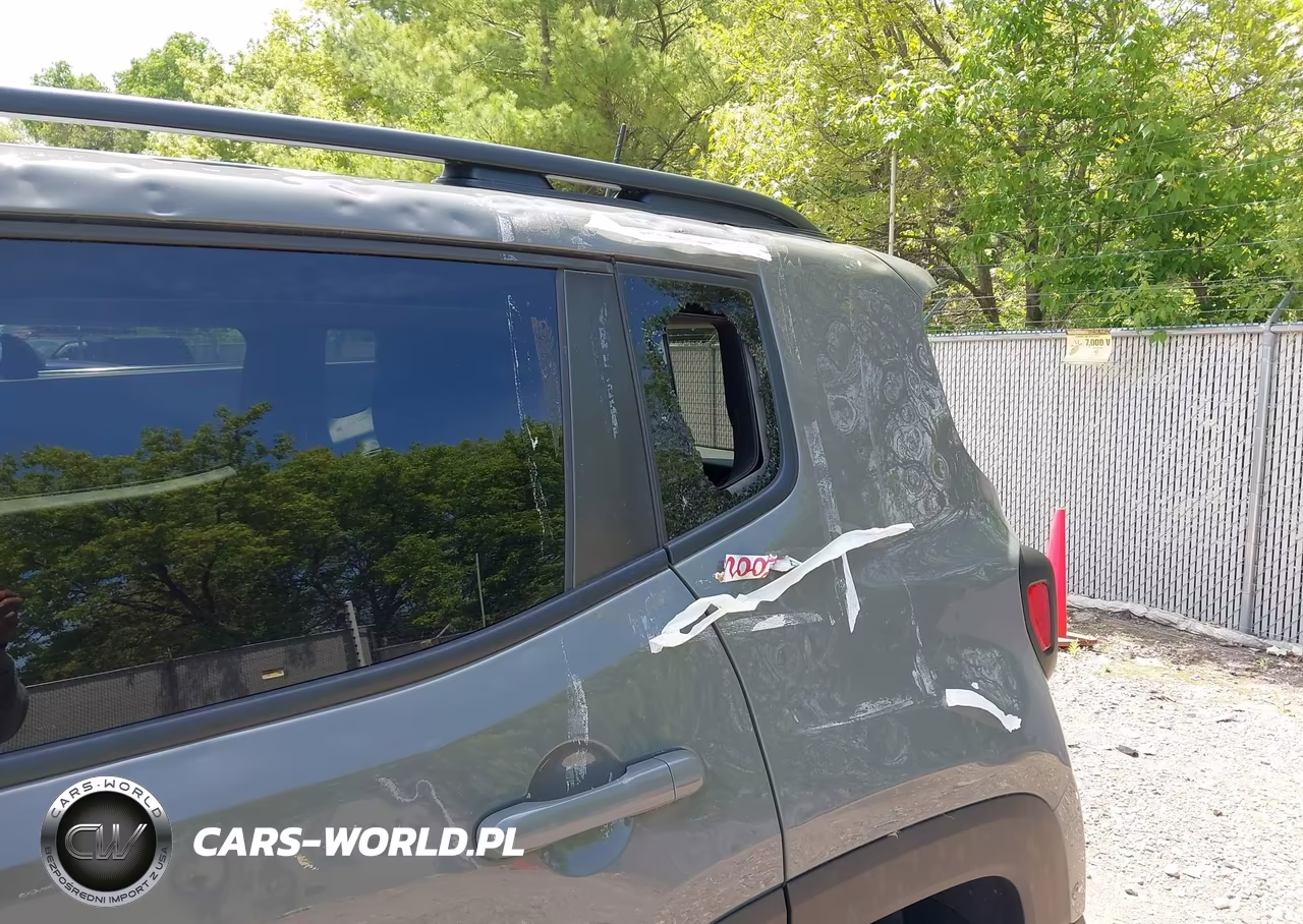 2020 Jeep Renegade Latitude 4X4 VIN:ZACNJBBB2LPL83562 - 19
