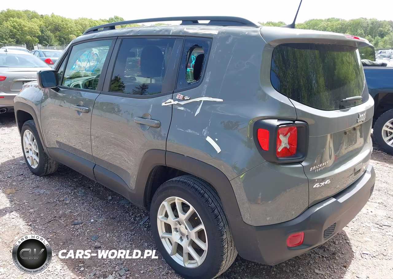 2020 Jeep Renegade Latitude 4X4 VIN:ZACNJBBB2LPL83562 - 3