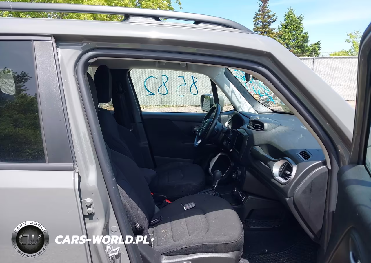 2020 Jeep Renegade Latitude 4X4 VIN:ZACNJBBB2LPL83562 - 5