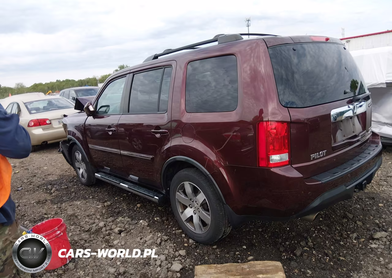 2014 Honda Pilot Touring VIN:5FNYF4H99EB006755 - 3