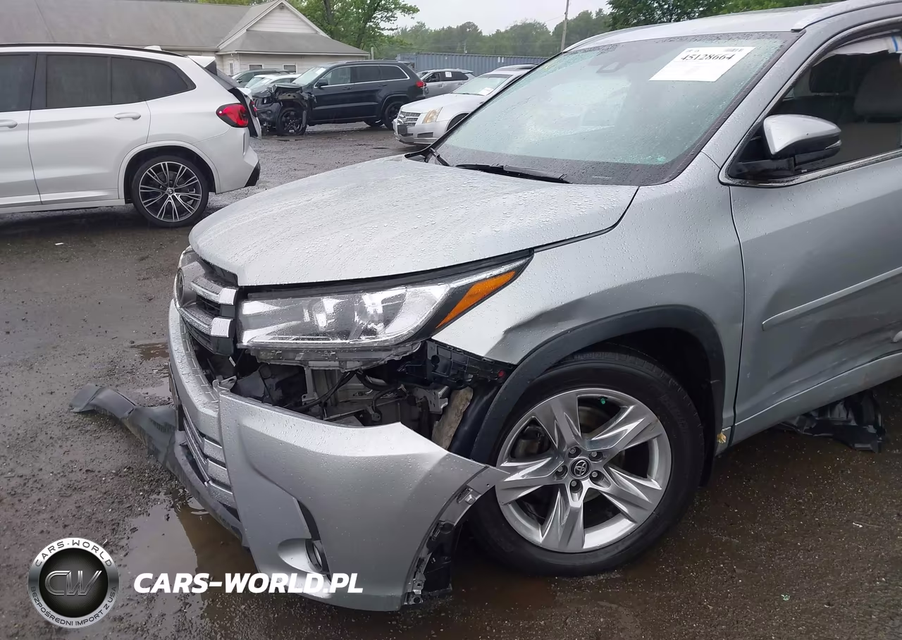 2017 Toyota Highlander Limited VIN:5TDDZRFH1HS361898 - 6