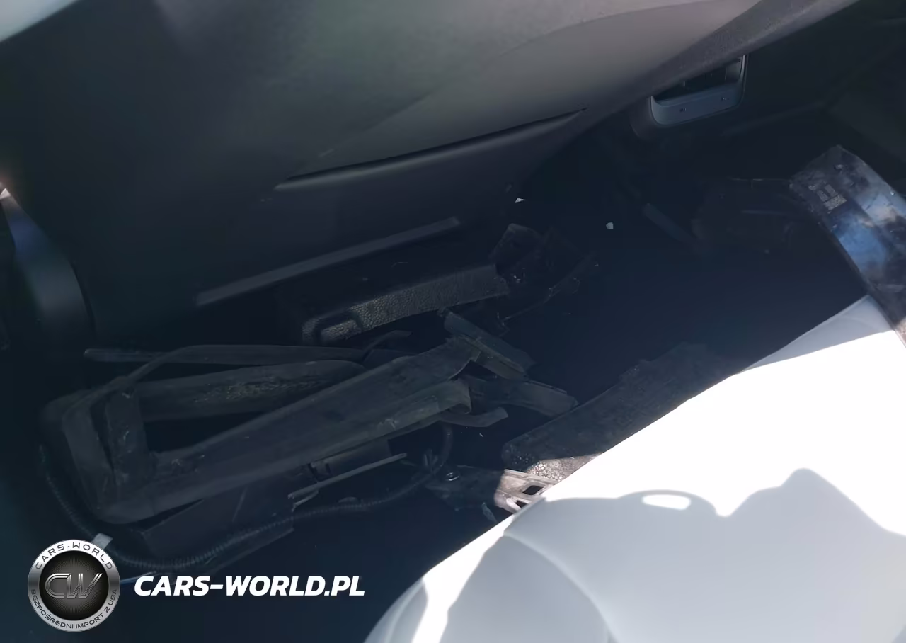 2023 Tesla Model 3 Rear-Wheel Drive VIN:5YJ3E1EA2PF590381 - 23