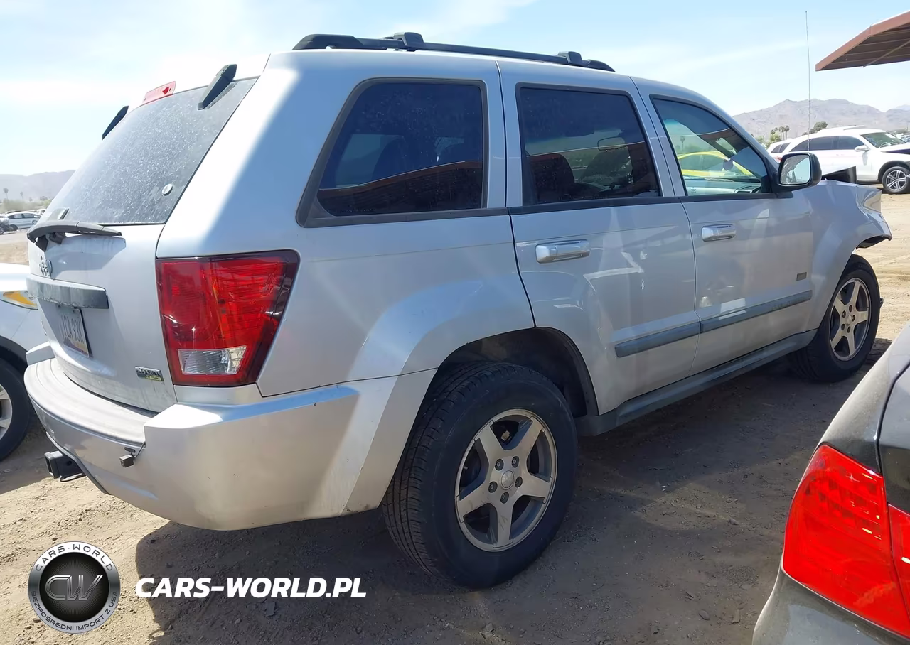 2007 Jeep Grand Cherokee Laredo VIN:1J8HS48P87C635474 - 4