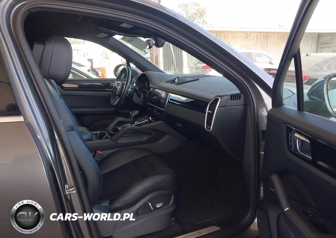 2019 Porsche Cayenne S VIN:WP1AB2AY9KDA64823 - 5