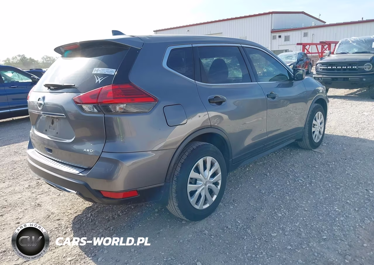 2017 Nissan Rogue S VIN:JN8AT2MV6HW026614 - 4