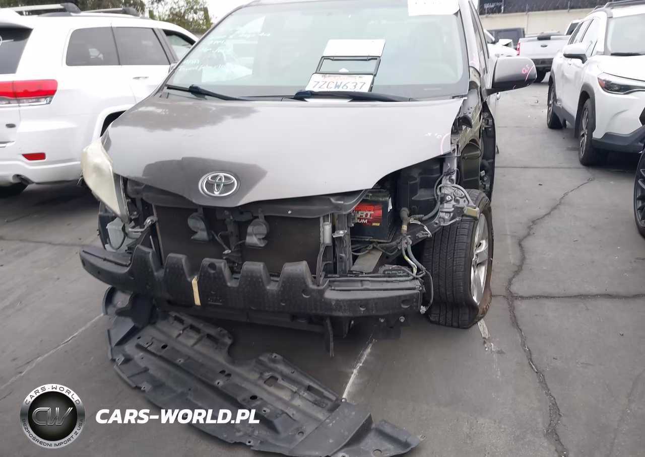 2017 Toyota Sienna Le 8 Passenger VIN:5TDKZ3DC7HS819701 - 13