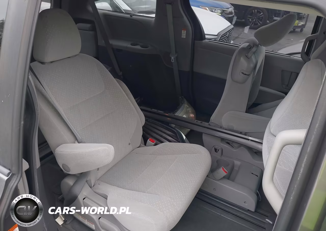 2017 Toyota Sienna Le 8 Passenger VIN:5TDKZ3DC7HS819701 - 8