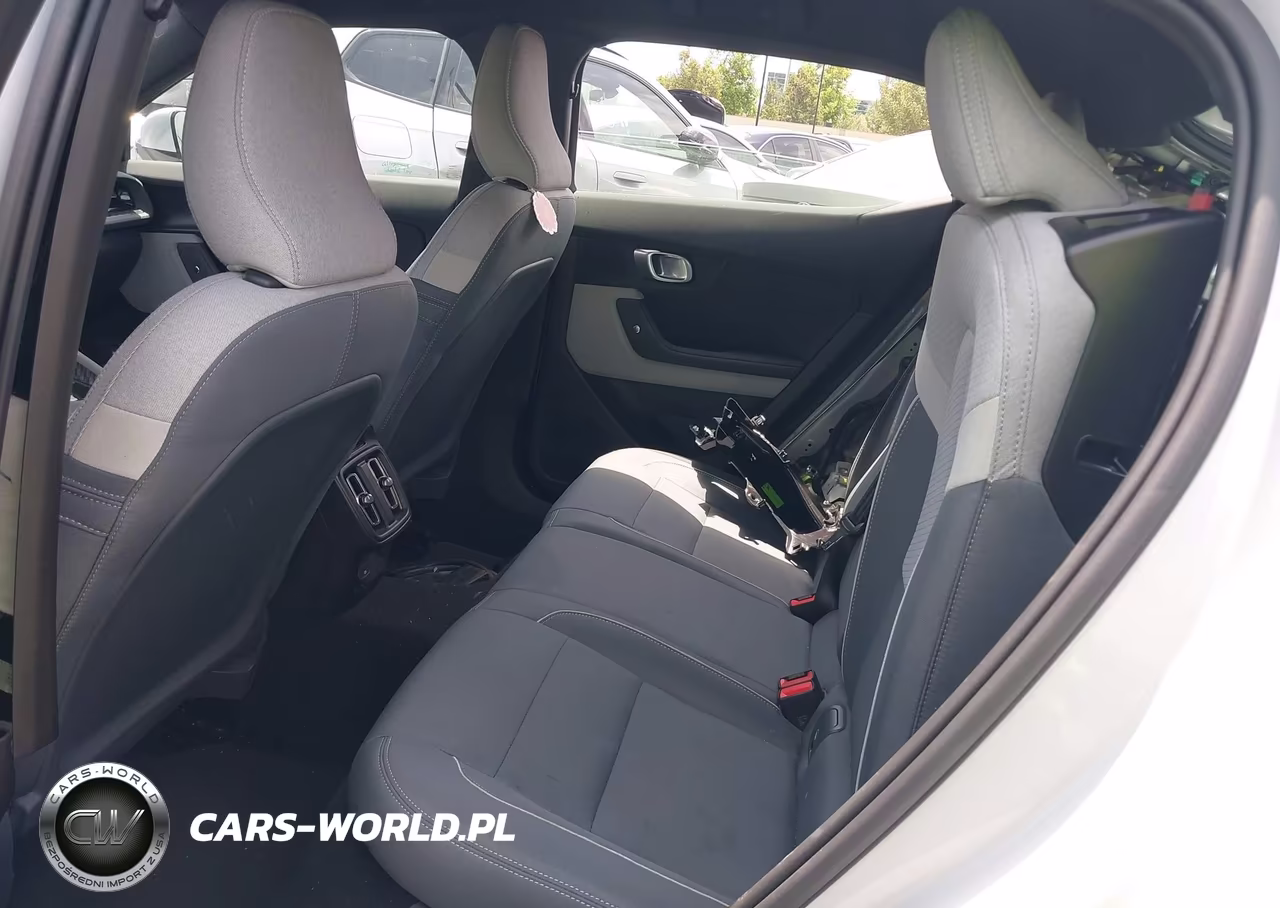 2023 Polestar 2 Long Range Single Motor-Long Range Single Motor Plus VIN:YSMEG3KA2PL115124 - 8