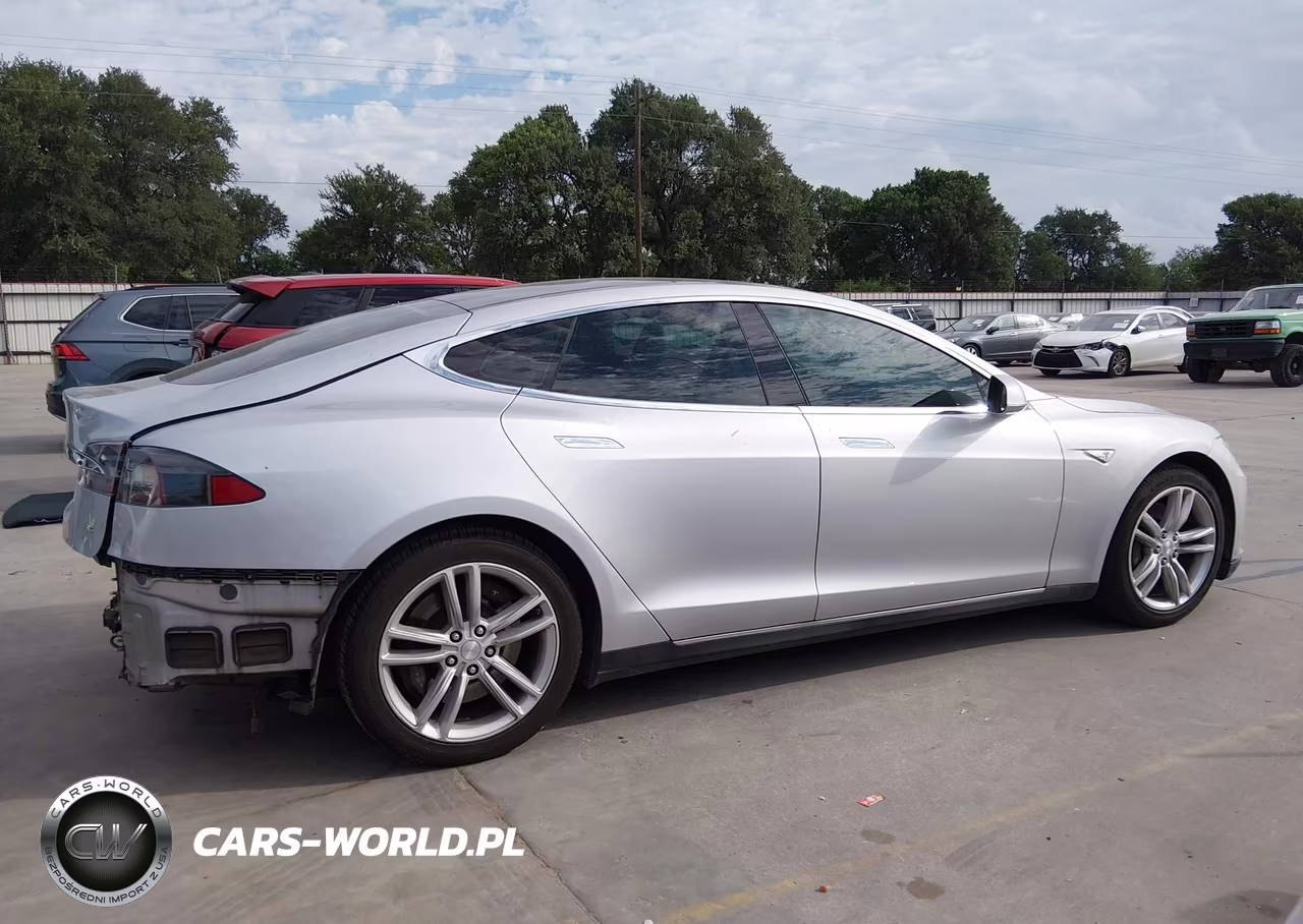 2013 Tesla Model S VIN:5YJSA1CN0DFP17217 - 14