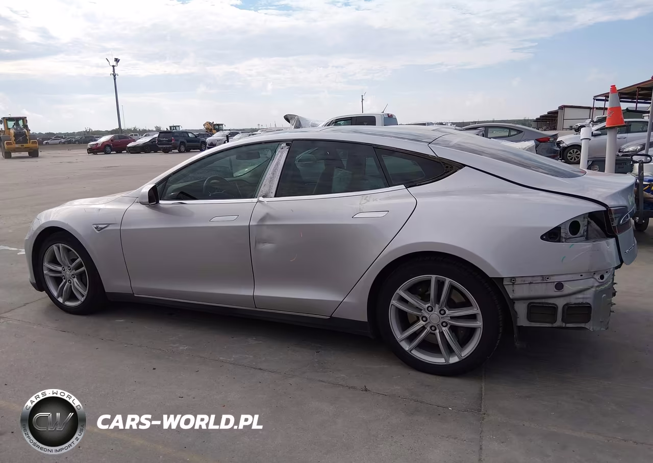 2013 Tesla Model S VIN:5YJSA1CN0DFP17217 - 6
