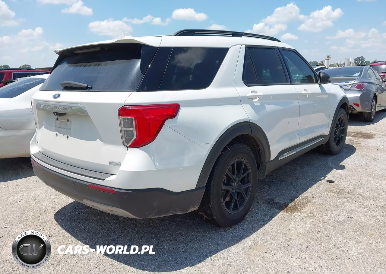 2020 Ford Explorer Xlt VIN:1FMSK7DHXLGC80111 - 4