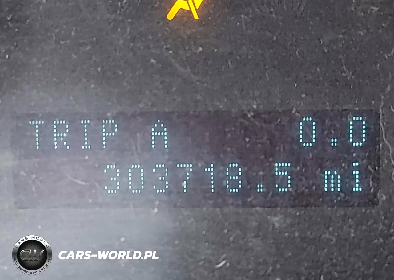 2010 Ford Focus S VIN:1FAHP3EN2AW135439 - 12