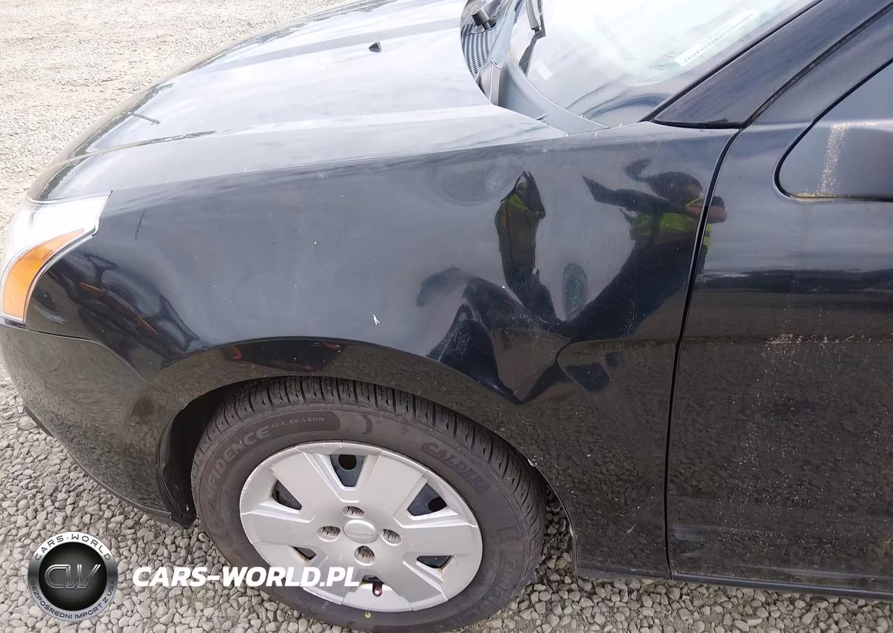 2010 Ford Focus S VIN:1FAHP3EN2AW135439 - 13