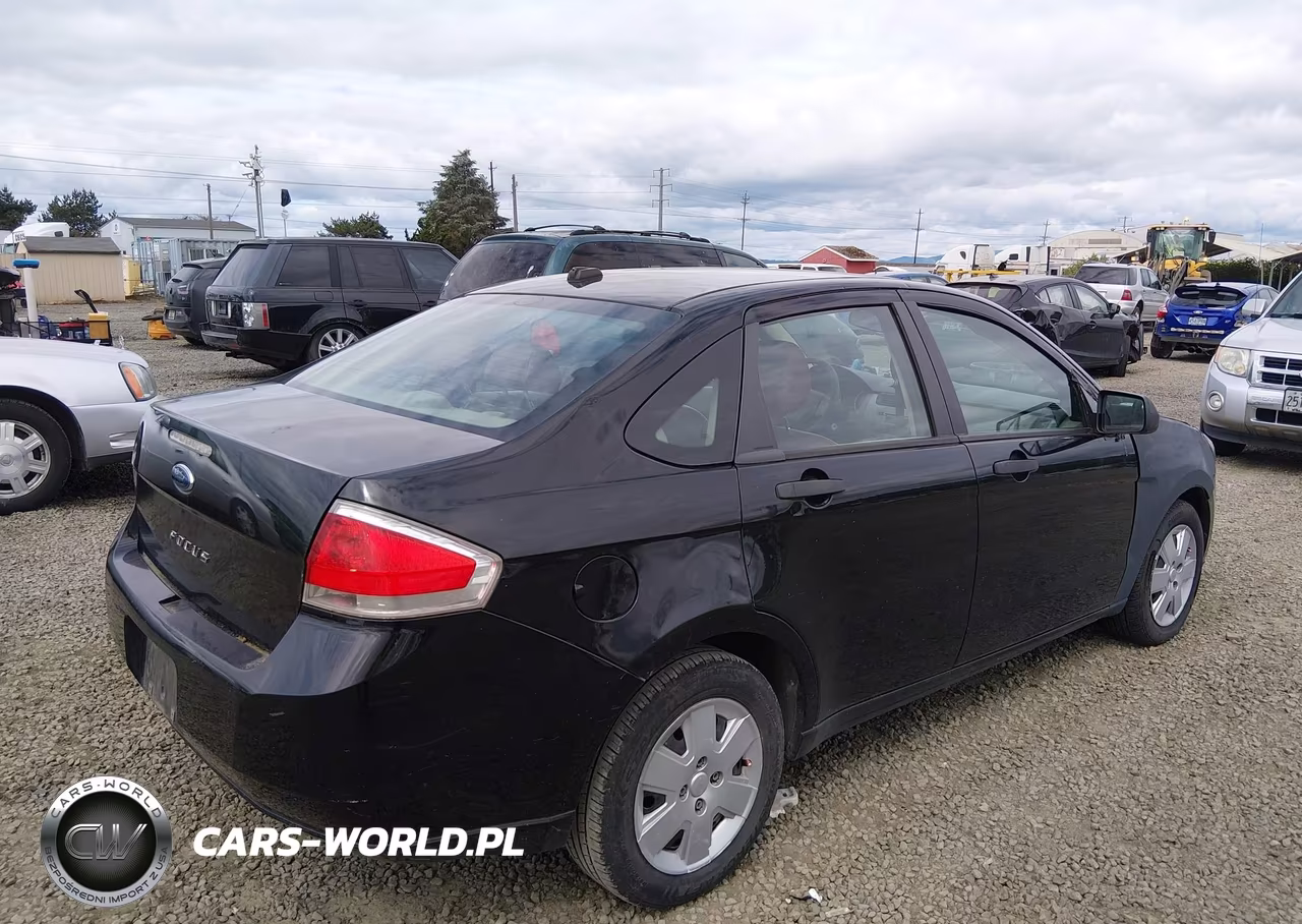 2010 Ford Focus S VIN:1FAHP3EN2AW135439 - 4