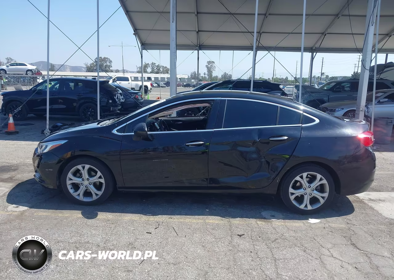 2017 Chevrolet Cruze Premier Auto VIN:1G1BF5SM1H7249746 - 14