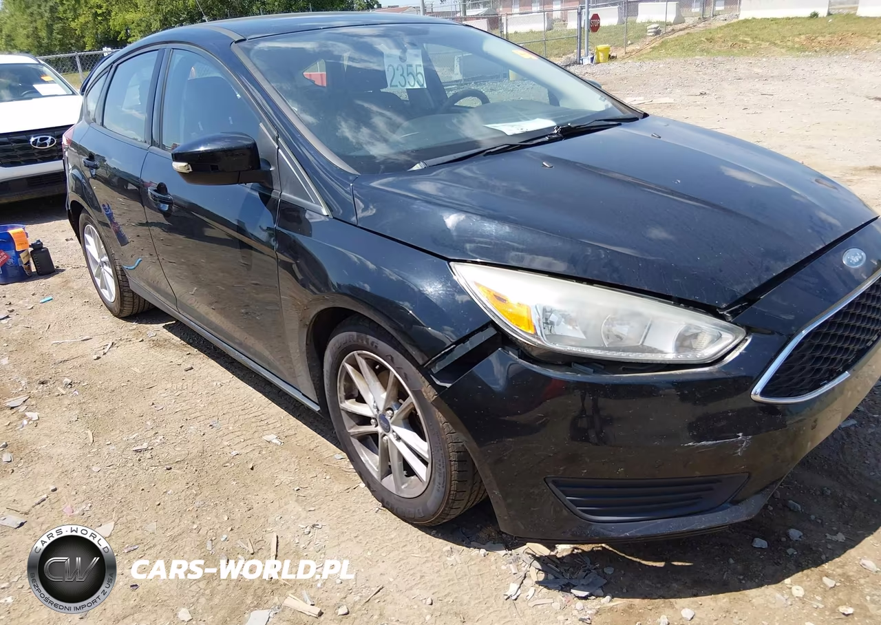 2017 Ford Focus Se VIN:1FADP3K21HL247301 - 6