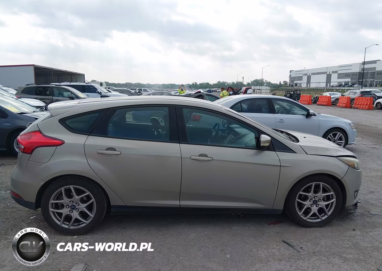 2015 Ford Focus Se VIN:1FADP3K28FL283127 - 13