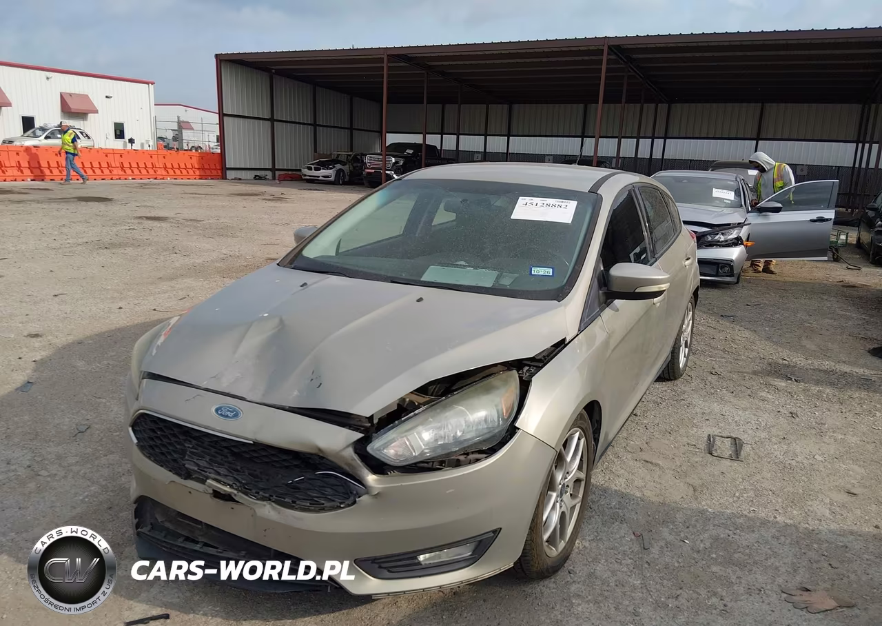 2015 Ford Focus Se VIN:1FADP3K28FL283127 - 2