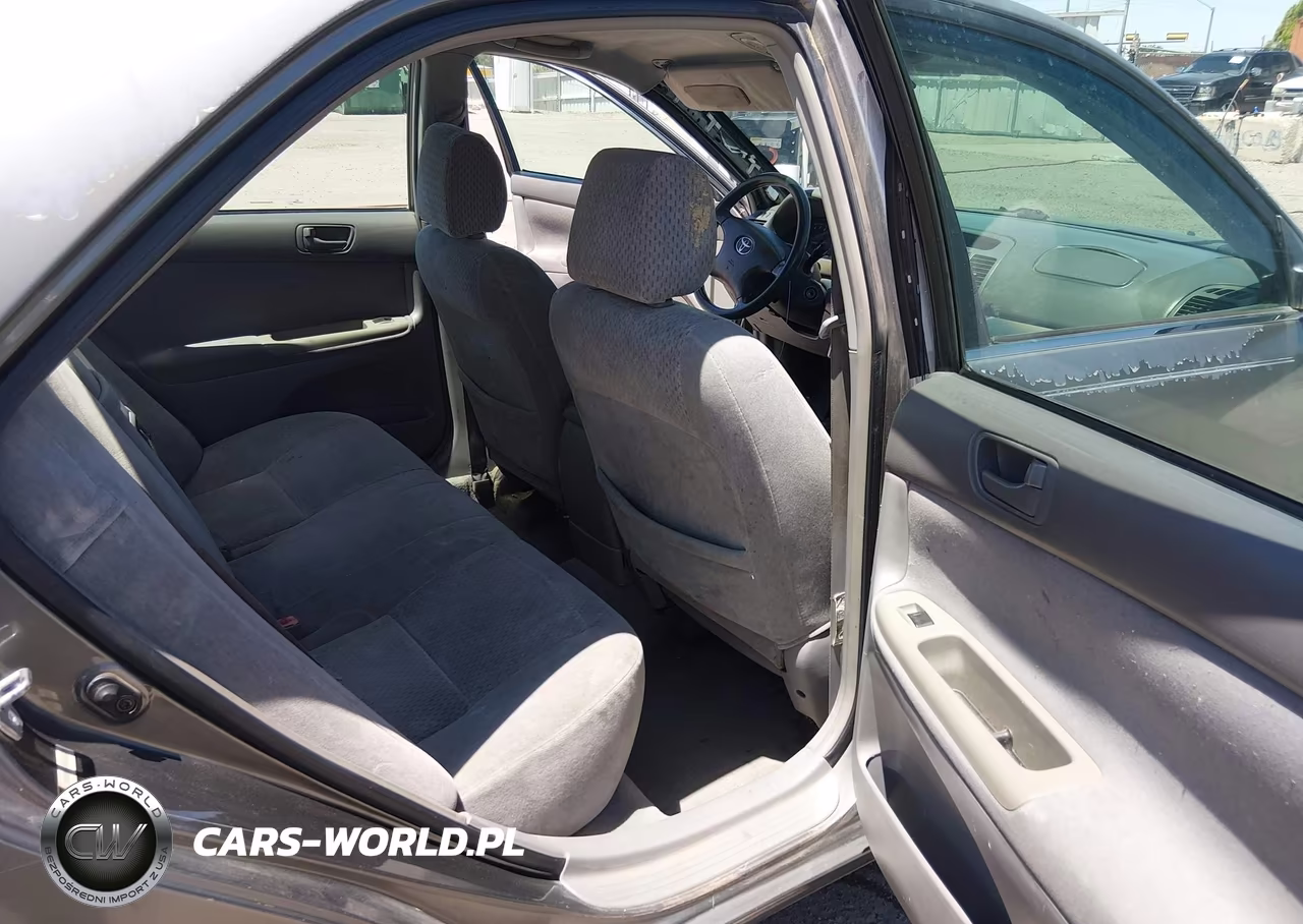 2003 Toyota Camry Le VIN:4T1BE32K03U724046 - 8