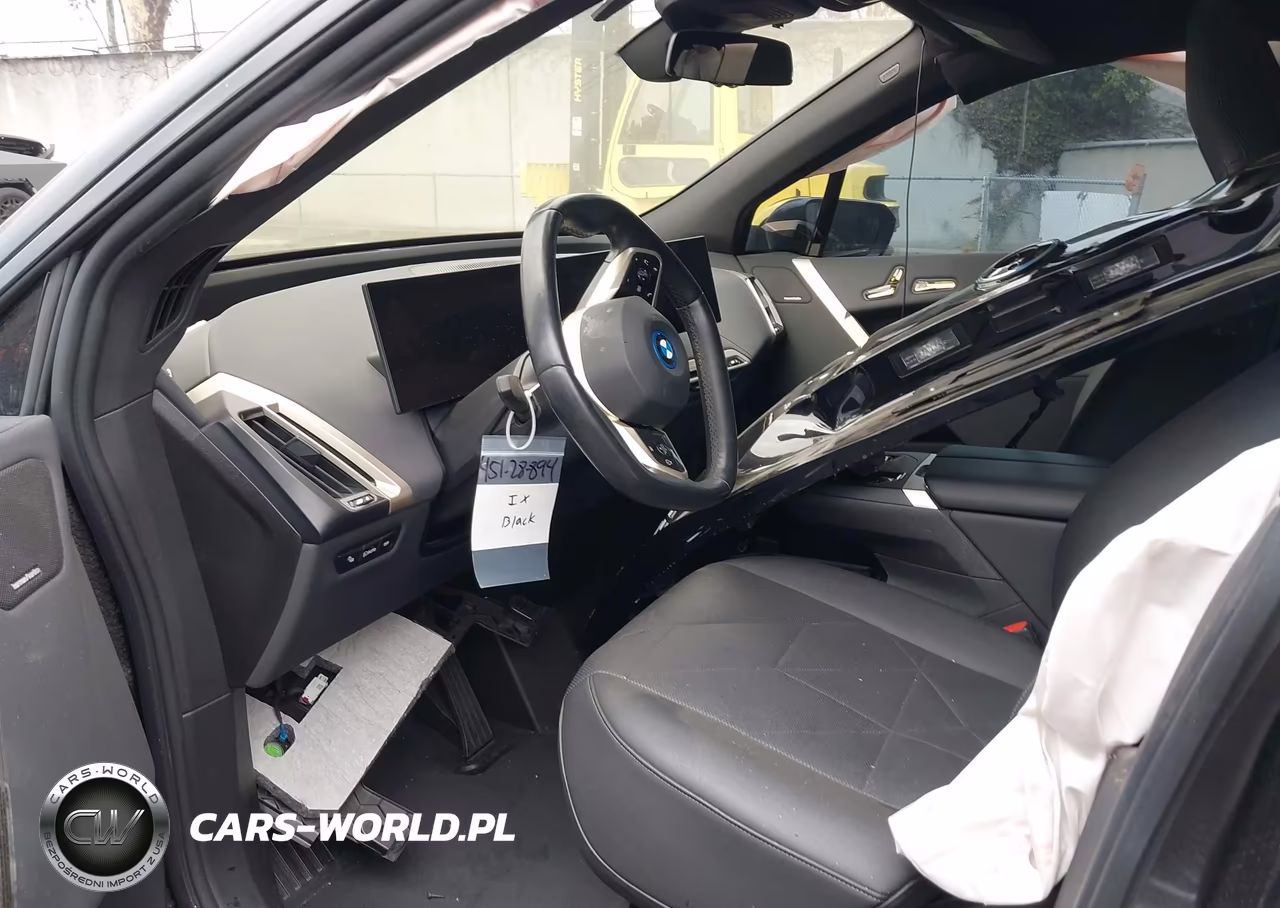 2023 BMW Ix xDrive50 VIN:WB523CF06PCM54850 - 21