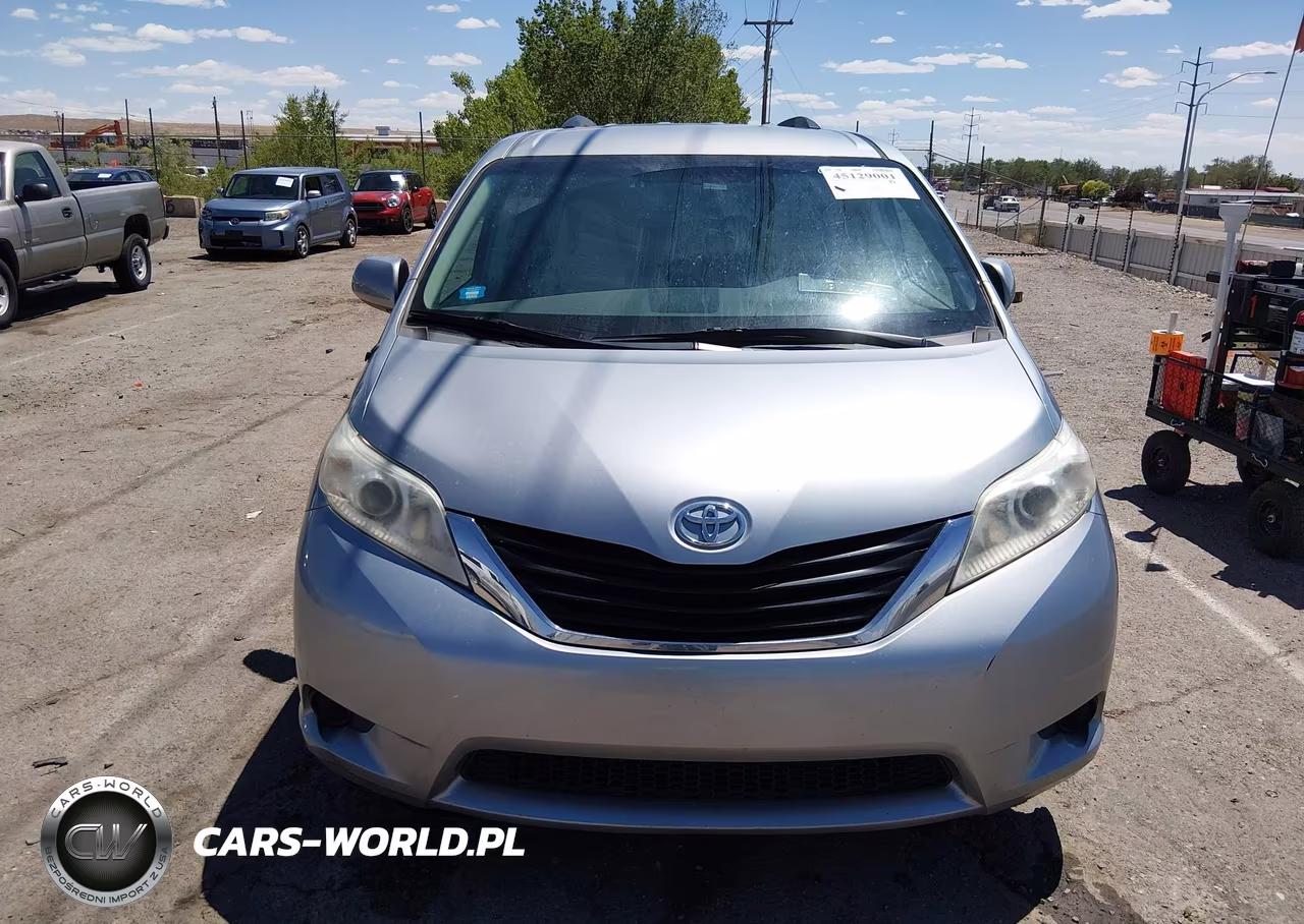 2011 Toyota Sienna Le V6 VIN:5TDKK3DC7BS143682 - 13