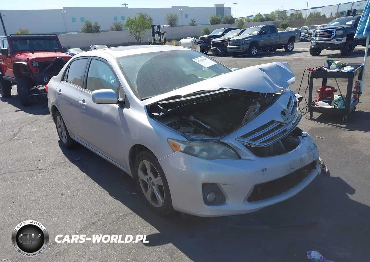 2013 Toyota Corolla Le – zdjęcie 1 z 17