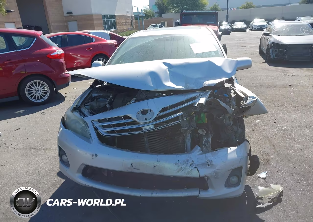 2013 Toyota Corolla Le VIN:5YFBU4EEXDP138407 - 12