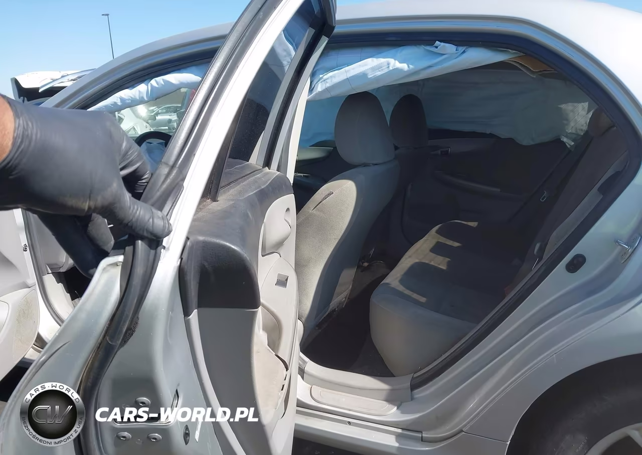 2013 Toyota Corolla Le VIN:5YFBU4EEXDP138407 - 8