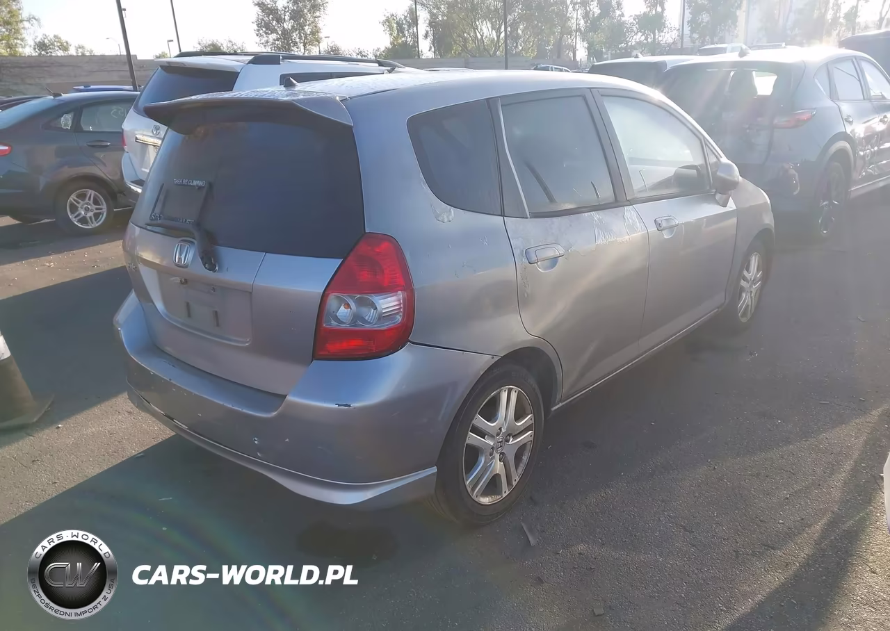 2007 Honda Fit Sport VIN:JHMGD38647S050006 - 4