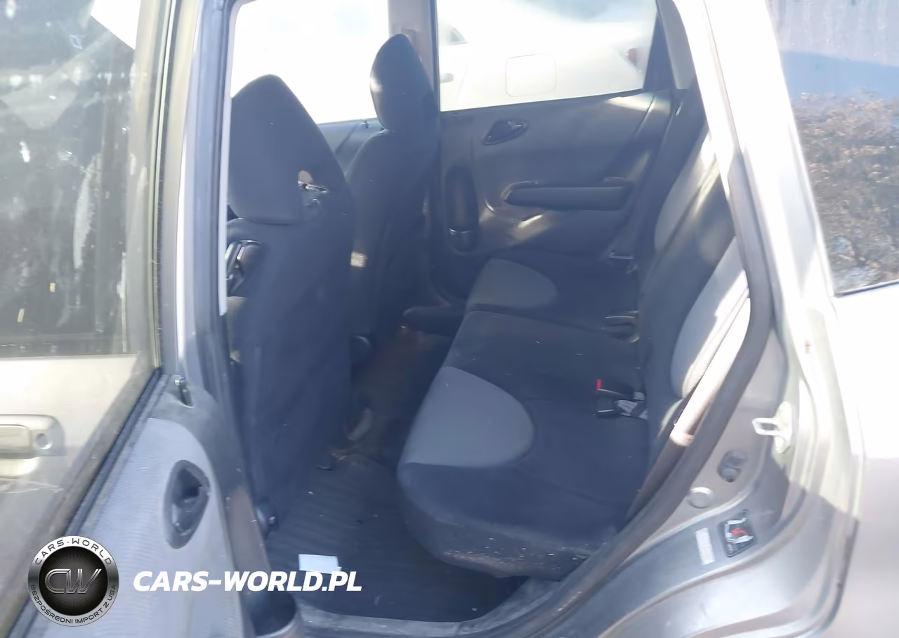 2007 Honda Fit Sport VIN:JHMGD38647S050006 - 8