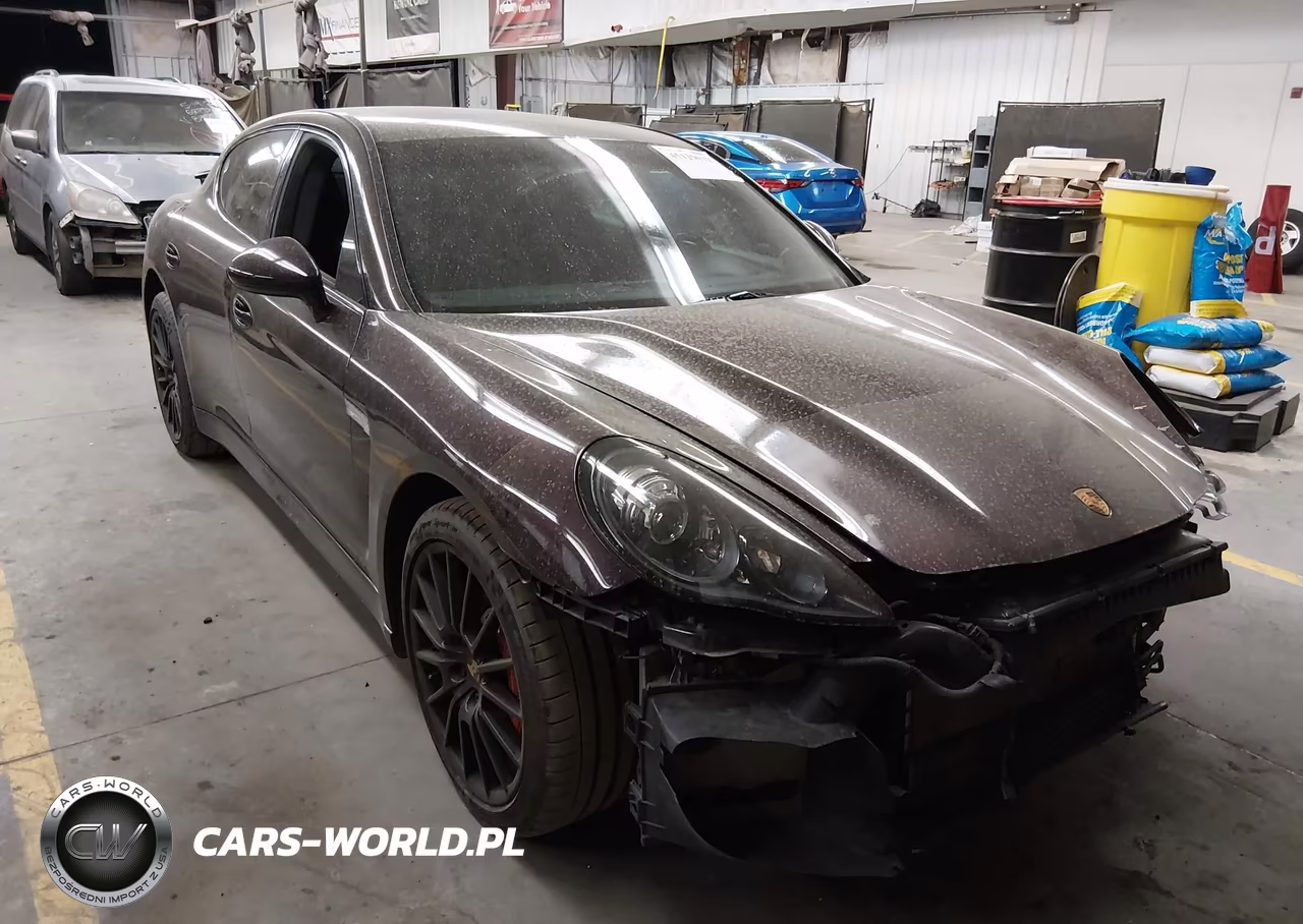 2013 Porsche Panamera Gts