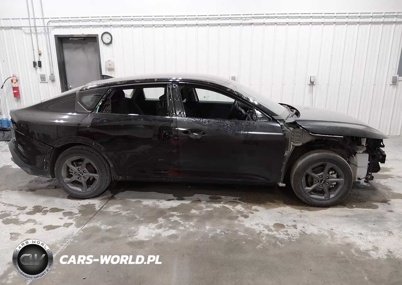 2025 Kia K4 Lxs VIN:3KPFT4DE9SE192978 - 14