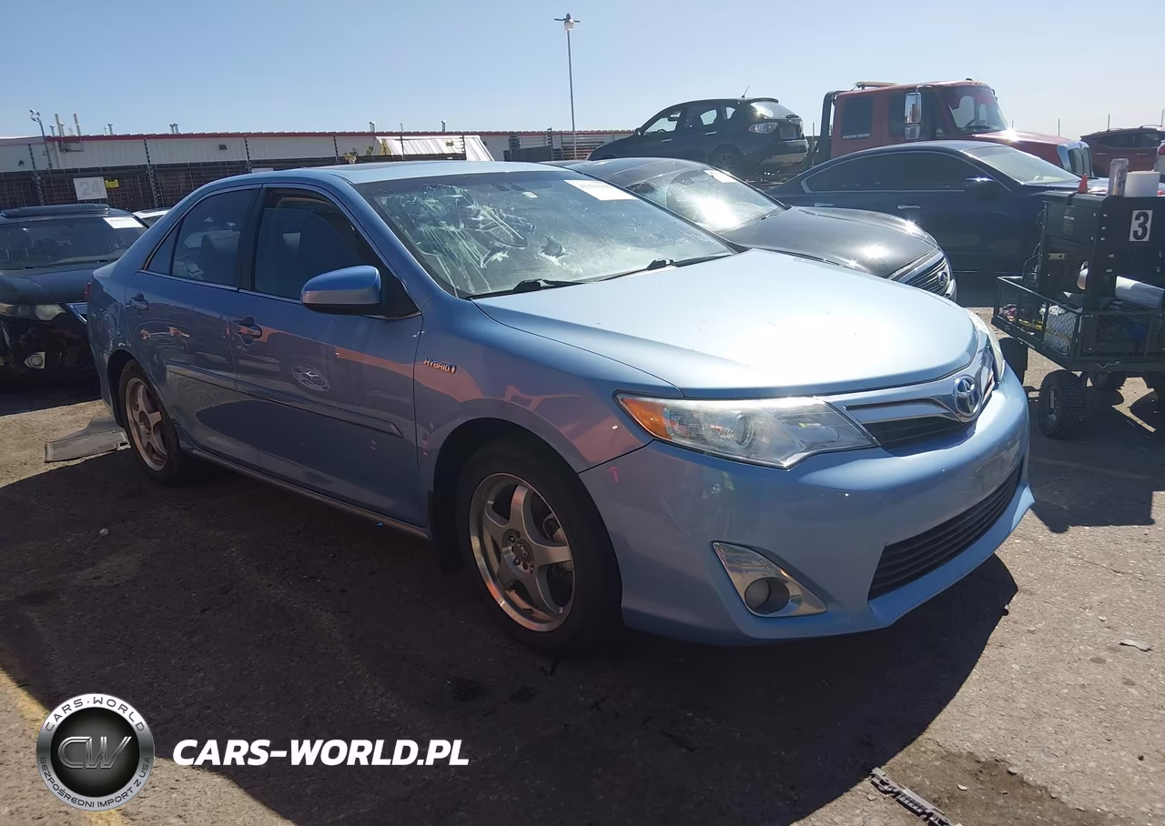 2013 Toyota Camry Hybrid Xle – zdjęcie 1 z 17