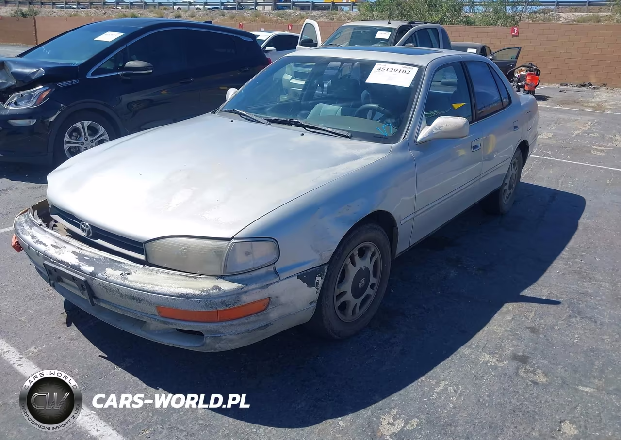 1992 Toyota Camry Xle VIN:4T1VK13E8NU018657 - 2