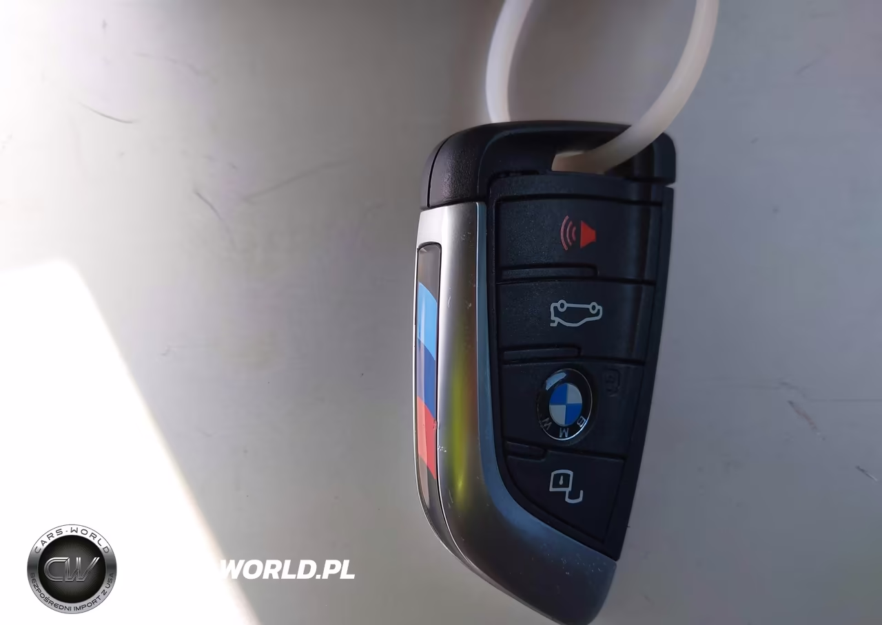 2022 BMW 330E VIN:3MW5P7J06N8C28586 - 11